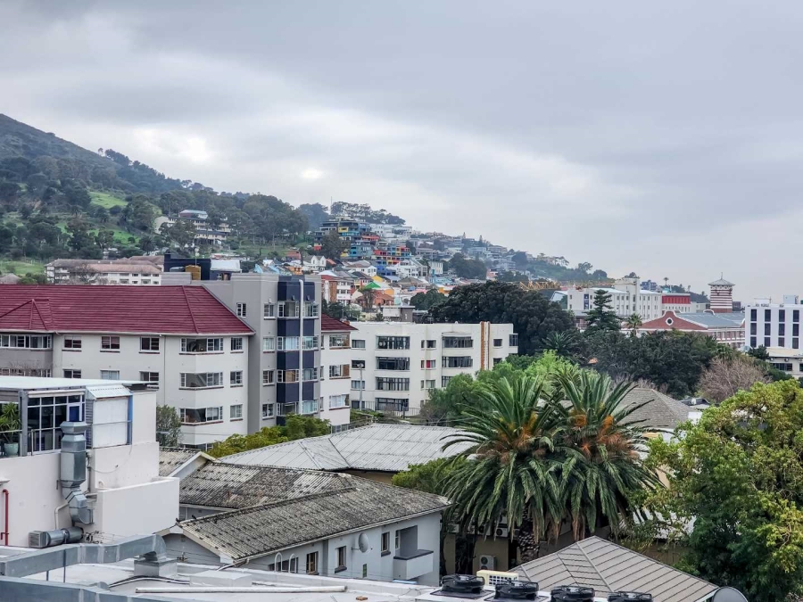 To Let 1 Bedroom Property for Rent in Gardens Western Cape